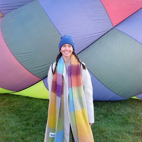 Meet your Posher, Ally - Picture 5 of 5